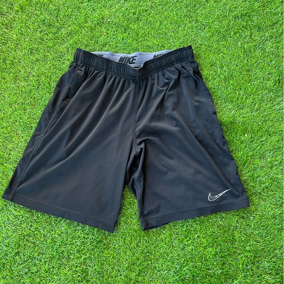 Nike Shorts Mens Nike Black Drifit Basketball Shorts Poshmark